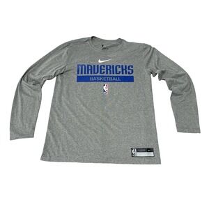 Nike Dri-Fit Men's Long Sleeve Dallas Mavericks Shirt Size Medium 19.5 x 27.5